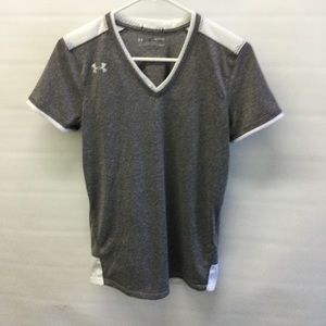 Under Armour V-neck lose fit top T-Shirt  S